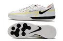 Chuteira React Phantom GT Pro – Futsal Elegante