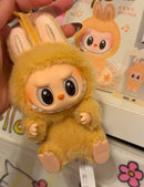 Pelúcia Labubu Bear Labubu Pop Mart Pequeno Pelúcia – Amarela Elegante
