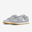 SB Dunk Low Grey – Gum Clássico