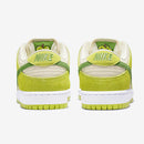 SB Dunk Low Sour – Apple Elegante